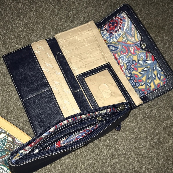 Wallets - Picture 8 of 8